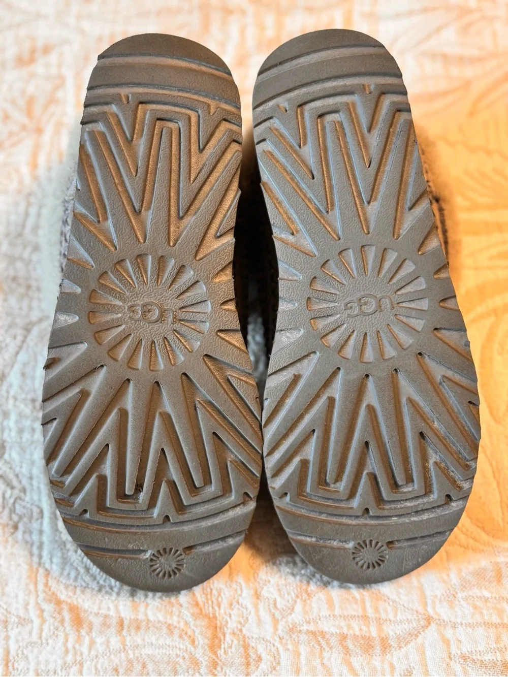 UGG Classic Ultra Mini Alpine Hickory Boots Women’s 9